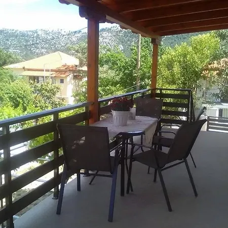 Poli's Ideal - Fully Renovated ! Сasa de vacaciones *