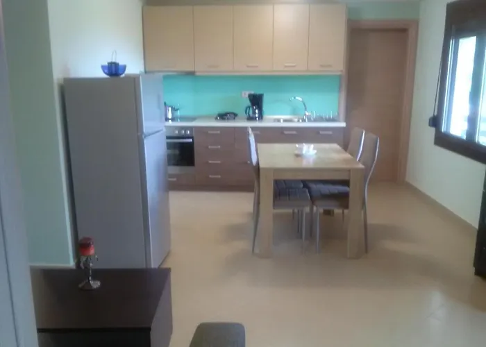 Poli's Ideal - Fully Renovated ! Ferienhaus