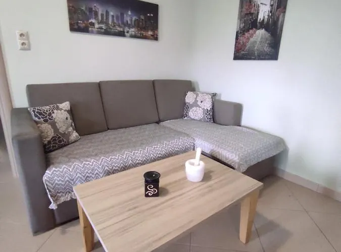 Poli's Ideal - Fully Renovated ! *